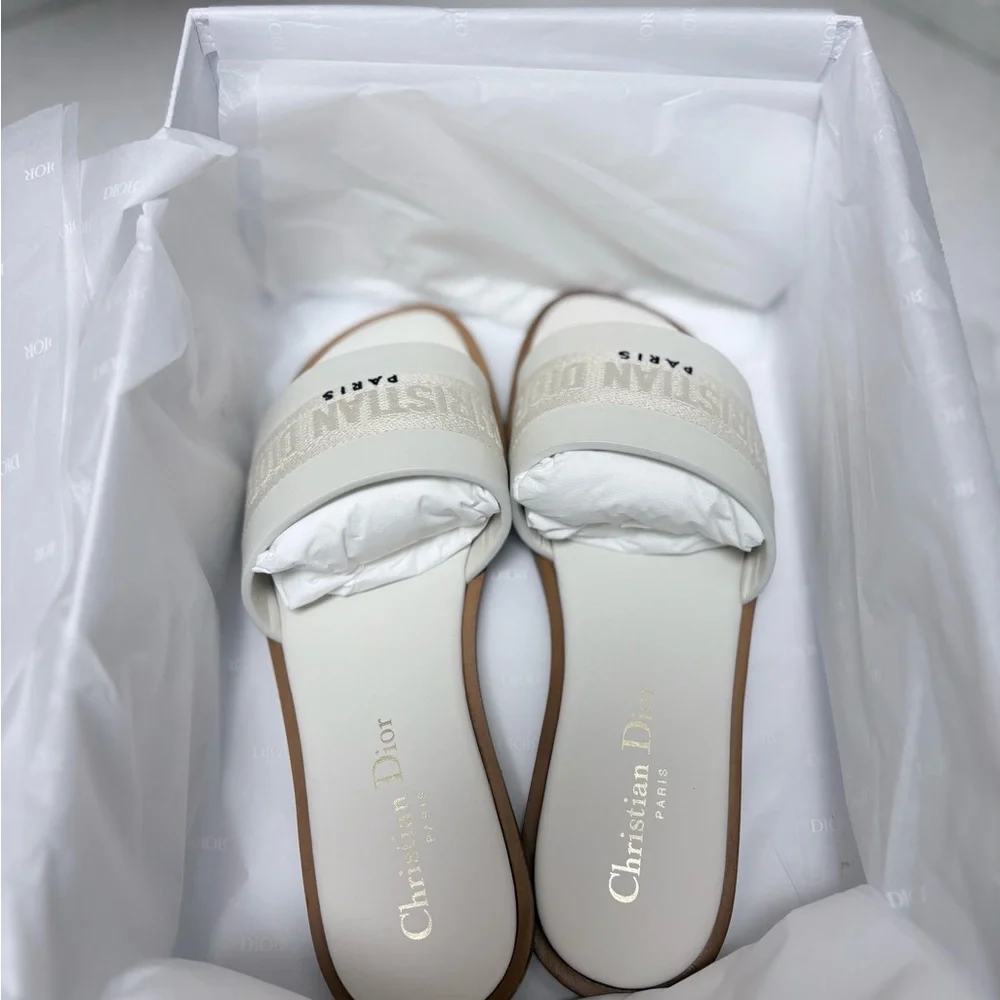 DWAY Dior Women’s White Slide Sandals - Paris Logo Sz:5 - Picture 6 of 8